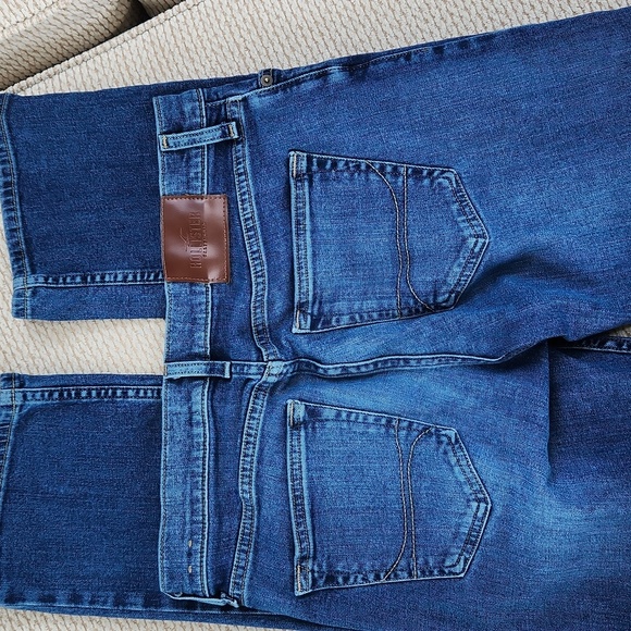 Hollister Men's Slim Fit Jeans in Deep Blue, 30x32, Classic Straight - Picture 6 of 6